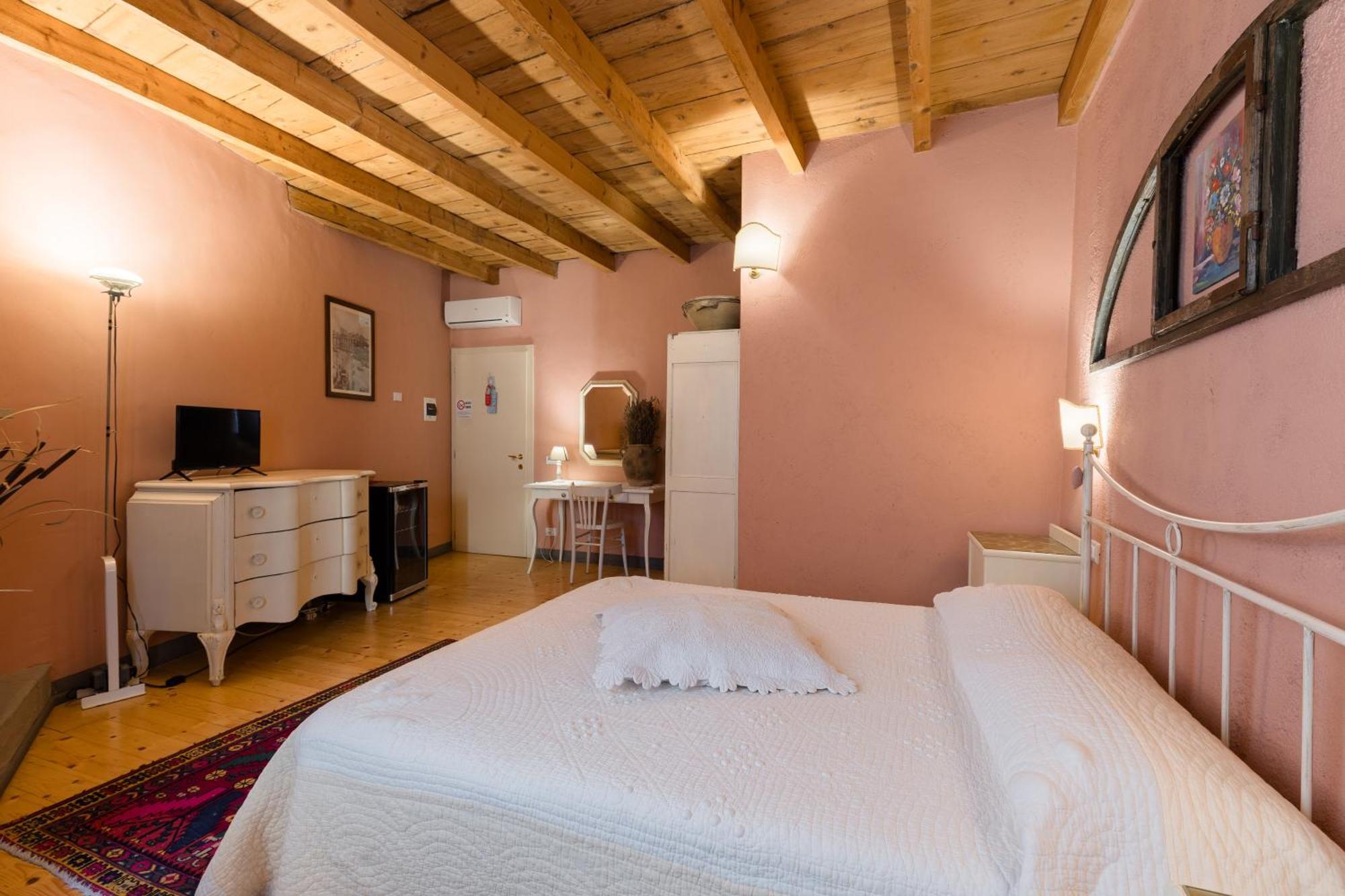 B&B Locanda Così Com'era Монцамбано Екстериор снимка